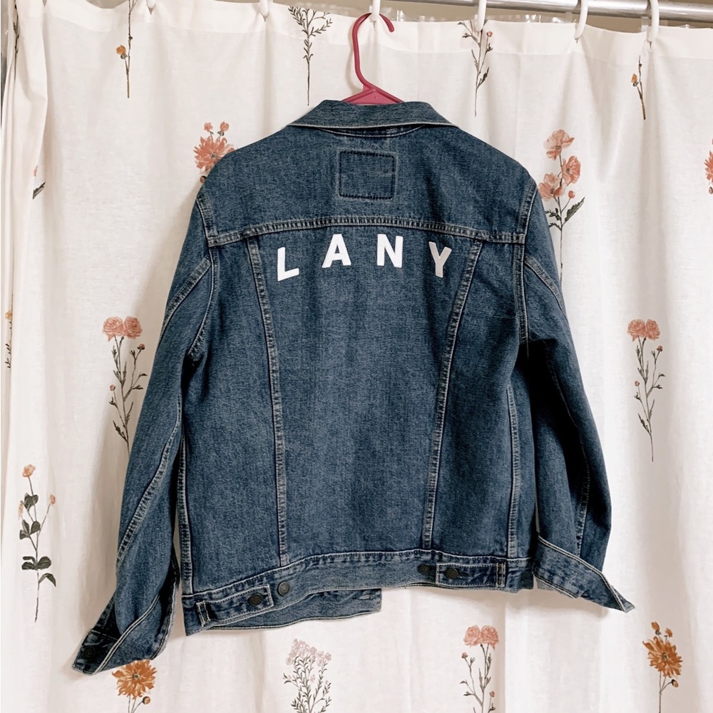 LANY Band Nashville Exclusive Levi’s Embroidered Denim Jacket NEW W/ TAGS!